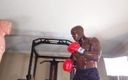 Hallelujah Johnson: बॉक्सिंग कसरत साक प्रशिक्षण फिटनेस प्रशिक्षण उत्तेजक मांसल की एक उपयोगी और प्रभावी विधि है।