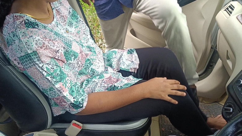 Inba: Ofis müdürü arabanın içinde evli iş arkadaşıyla ateşli romantizmin tadını çıkarıyor...