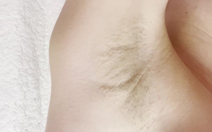 Skinny_lady69: Okselaanbidding slavintraining
