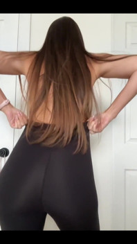 Getting Dressed for the Gym, Do You Like My Outfit?