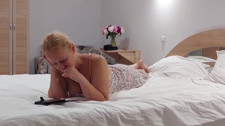 Selena701: Mature Blonde Wife Enjoys Massage Sex