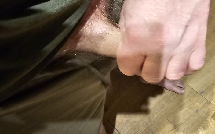 Shortthickuncut: Grande orgasmo con ringhio