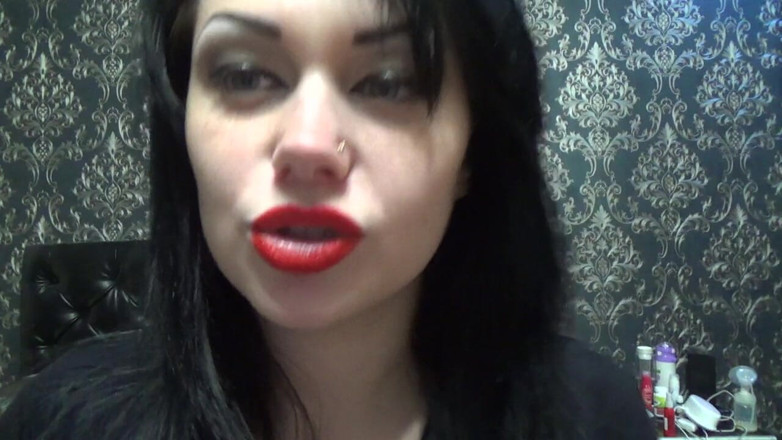 Goddess Misha Goldy: Baciami piccola! Rossetto rosso e grandi labbra sexy fetish