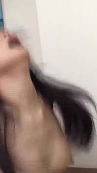 ¡Contenido explícito! Video de apreciación de coño afeitado: 12 mujeres casadas recogen 2-5