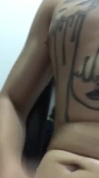 Meu corpo na água e meu pau no leite