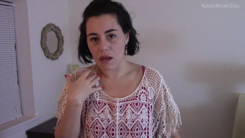 Natalie Wonder: सौतेली बेटी सौतेले पिता को आकार के नीचे सिकुड़ जाती है और उसका बदला लेती है