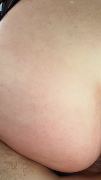 Šukej chlupatou kundičku MILF a James