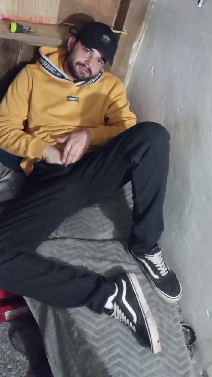 jerkofflover: Masturbacja W Kabinie W Łóżku