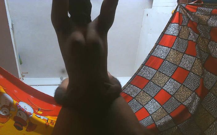 Aakritik346: Ateşli genç üniversite öğretmeni günde sert sikişiyor