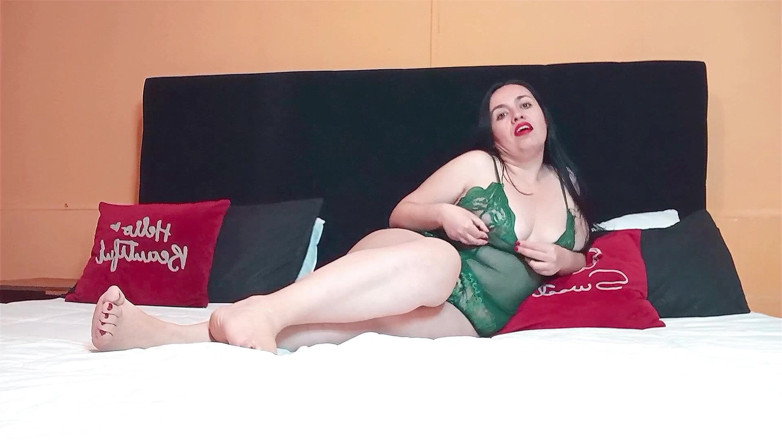 Kellyhotstepmom: haay, tum kaise ho, daarling? chalo khelte hain.