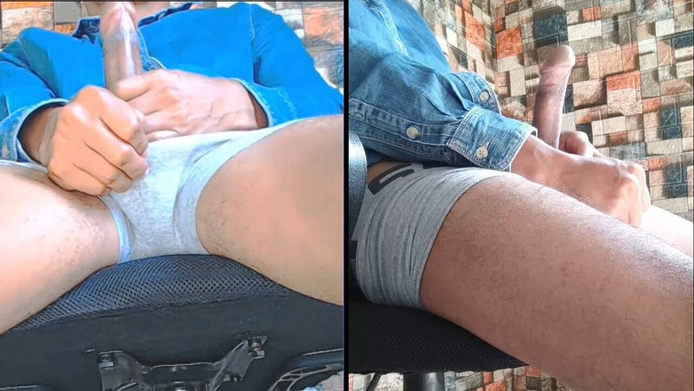 Hornyboy2058: Hete kerel in boksers kreunt luid en streelt zijn pik...