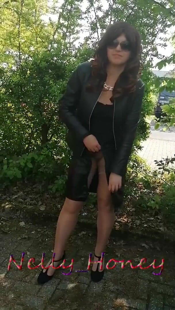 Nelly_Honey: Skirt kulit baru saya dengan zipper