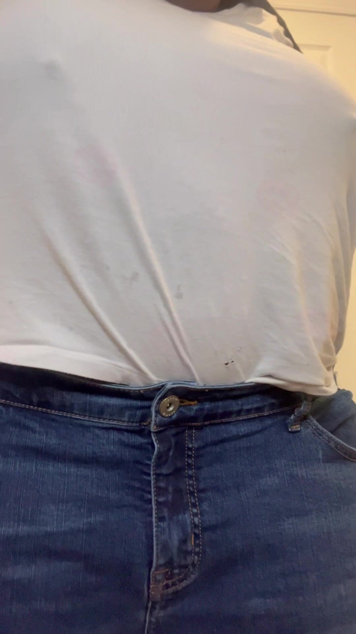 Anye Meshell: Putting Ice in My Pussy for the First Time!