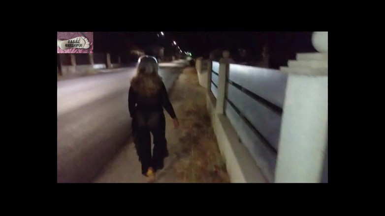 Casal Gresopio films: Mel Visar Upp Sig Offentligt Vid Sidan Av Väg 13
