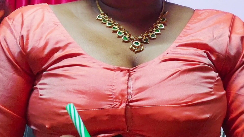 Desi Mohini: सौतेली बहन और सौतेला भाई घर में अकेले मस्ती करते थे
