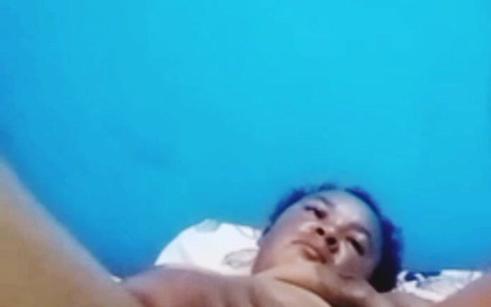 Sugarmama video call mutual masturbation: Mama spielt ihre muschi beim videoanruf ep7