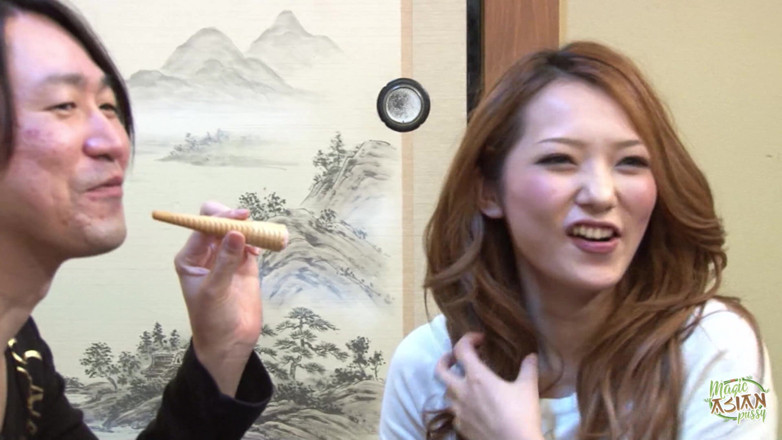 Magic Asian Pussy: ยั่วเย้าเธอจนพวกผู้ชายบ้าไปหมด แล้วตอนนี้พวกเขาอยากจะเย็ดมัน