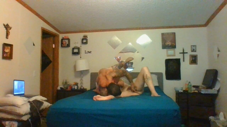 Satin Lady: Satin Lady lần đầu tiên cảm nhận được món đồ chơi yêu thích...