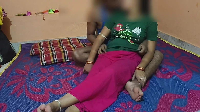 Sona bhabhi: Indická desi manželka sex video indická vesnická manželka sex video