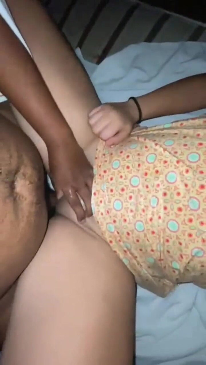 Eatrella j: Chce ptáka a já jí dávám péro