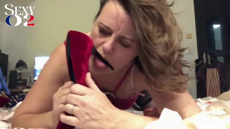 Sexy O2: 1637 - Amatur Perancis, kongkek gaya doggy, pakaian dalam satin