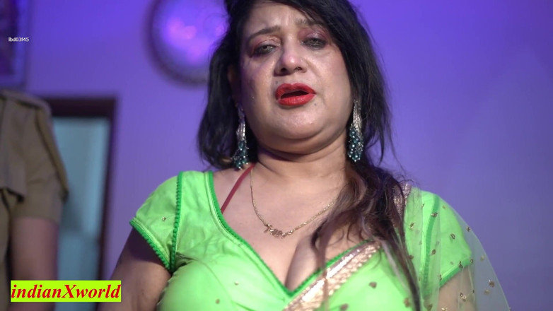 Indian Xshot: Awek Cantik Berkongkek Secara Tiba-tiba Dengan Pengawal Hotel! Seks Panas...