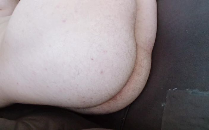 amateurbrazilian: Você gosta de foder de lado no sofá amor