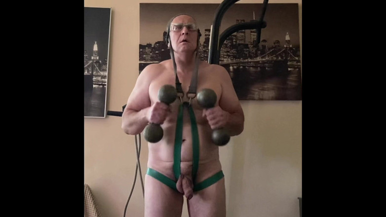 Alex Igogo: Viejo hombre entrenamiento y idiota
