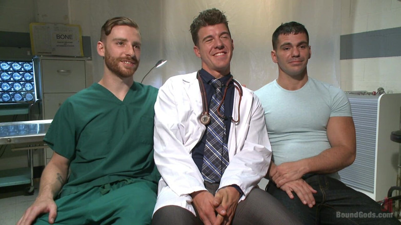 KINK men: Pesakit dan jururawat disumbat dan dikongkek pantat oleh doktor sadis...