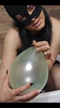 Dobrodružství Milfycalla Ep 40 My Balloon Fetishi Mají fetiš, který se mi velmi líbí. Dnes jsem byla velmi nadržená a ...
