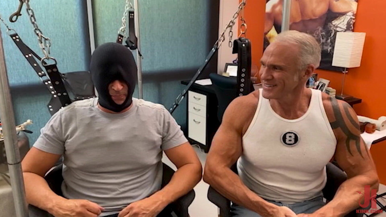 Kinky Bites Gay: Podcast pervertito: Dallas Steele viene beccata!