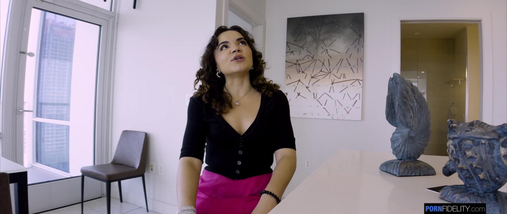 Pornfidelity: Pornfidelity - Naughy Naudi Nala schizza dappertutto!