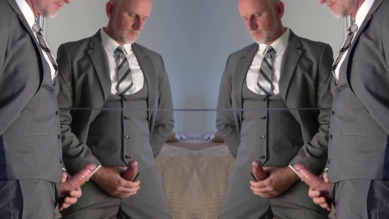 Alex Bullmann: Mirrored I