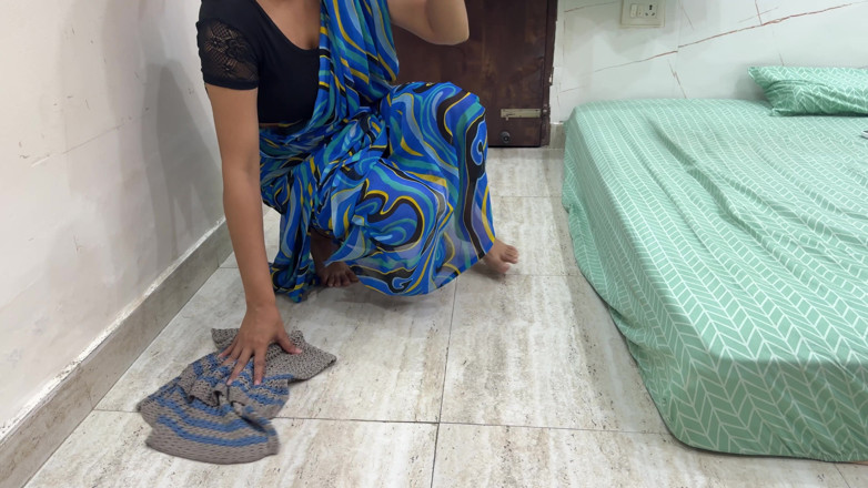 Hornycouple149: Dojíkal jsem dům, byl jsem na šéfovi a bolel mě záda...