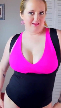 Blowjob & Titfuck Ends with Huge Cumshot
