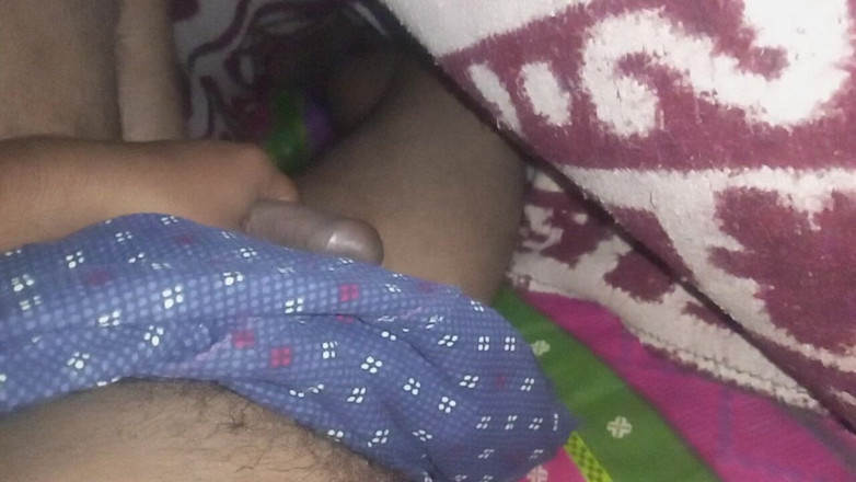 Sweet Indian cock: 印度男同户外 Masterbate
