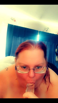 I love gaging on dick.
