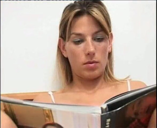Orgsex: True amateur at home : Florence loves to show her natural...