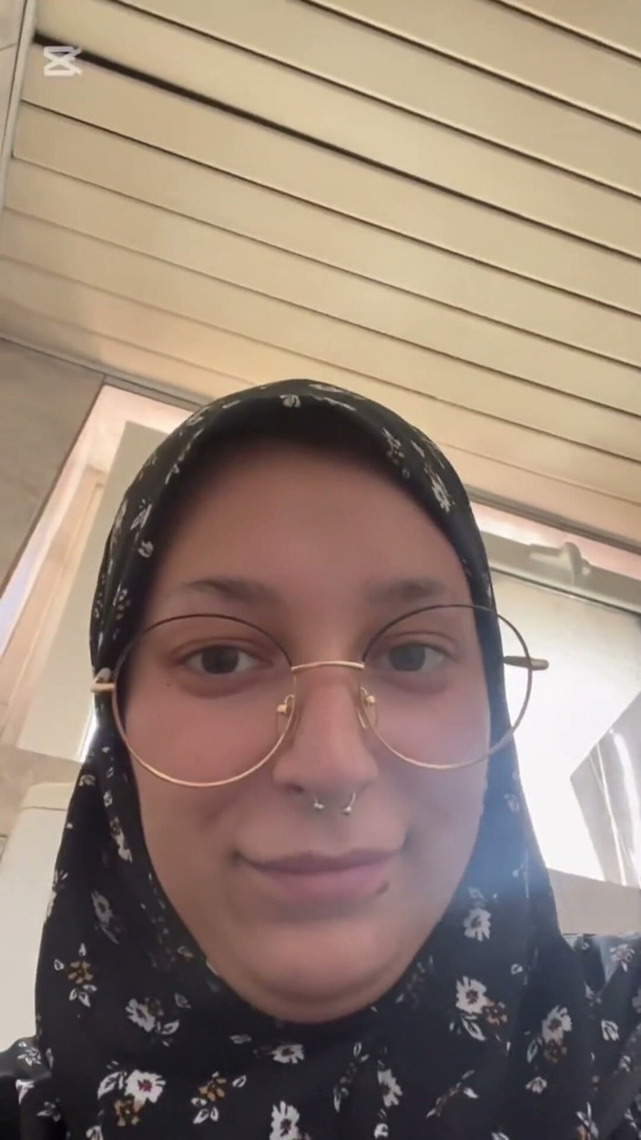 lanalovacutie: Pee in Outyroor Toilet in Hijab