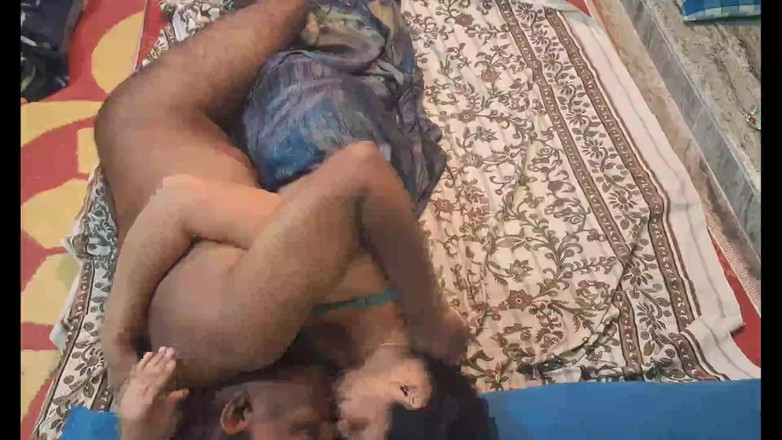 Sexy sindu: भारतीय सुंदर गांव की पत्नी का प्रेमी के साथ हॉट सेक्स