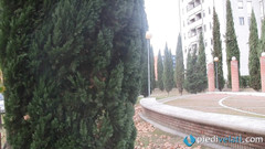 Foot Fetish HD: Krásná Christelle ukazuje nylonové nohy venku