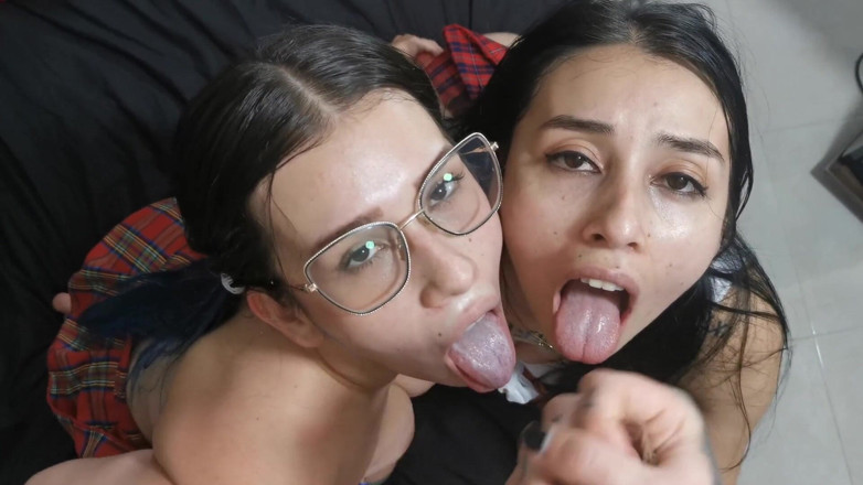 Sara films: Üçlü seks, kovboy kız, domaltmalı, memeyle muamele ve yüze boşalma