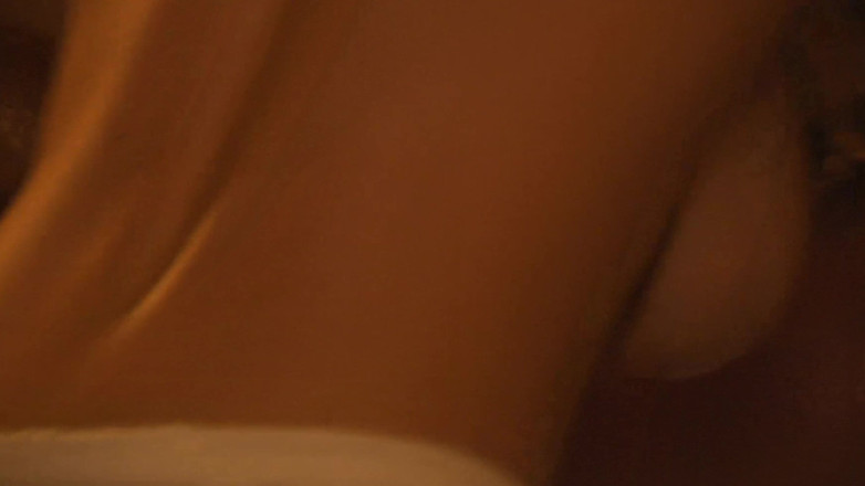 Worldwide Sex Movies: Seduzione lesbica vintage - la bella bionda riccia e la mora...