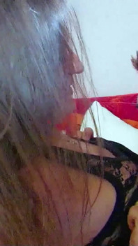 Stiefsohn fickt geile milf Halanka in den arsch und gibt ihr cumshot