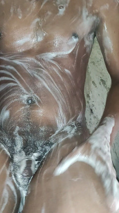 Sandeepxavier: Bathing time masturbation Kiya