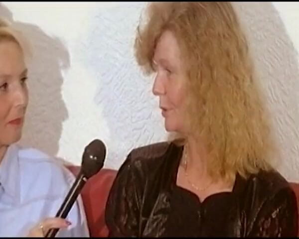 German's Old Chicks: Wanita matang blonde Jerman dimainkan dengan mainan