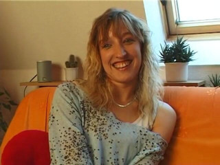 German Classic Porn videos: Angela'nın porno işiyle hiçbir deneyimi yok