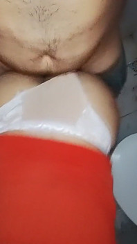 I Ate a Stranger's Pussy While Walking in the Morning.