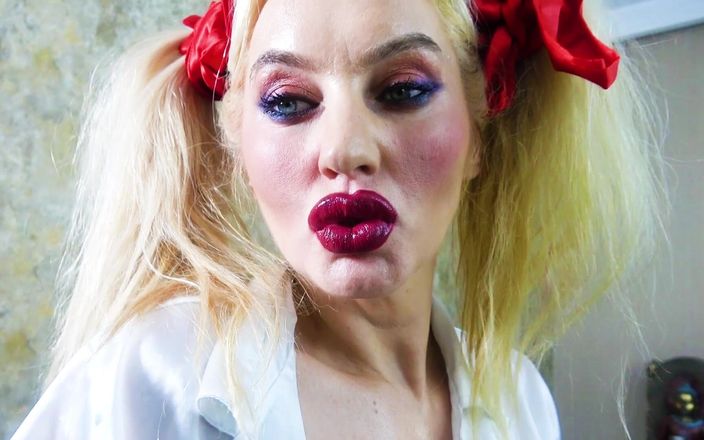 Goddess Celine: Dominasi lipstik