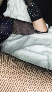Fisting suave da jovem MILF até um orgasmo úmido forte Casal real ejaculando vagina esticada